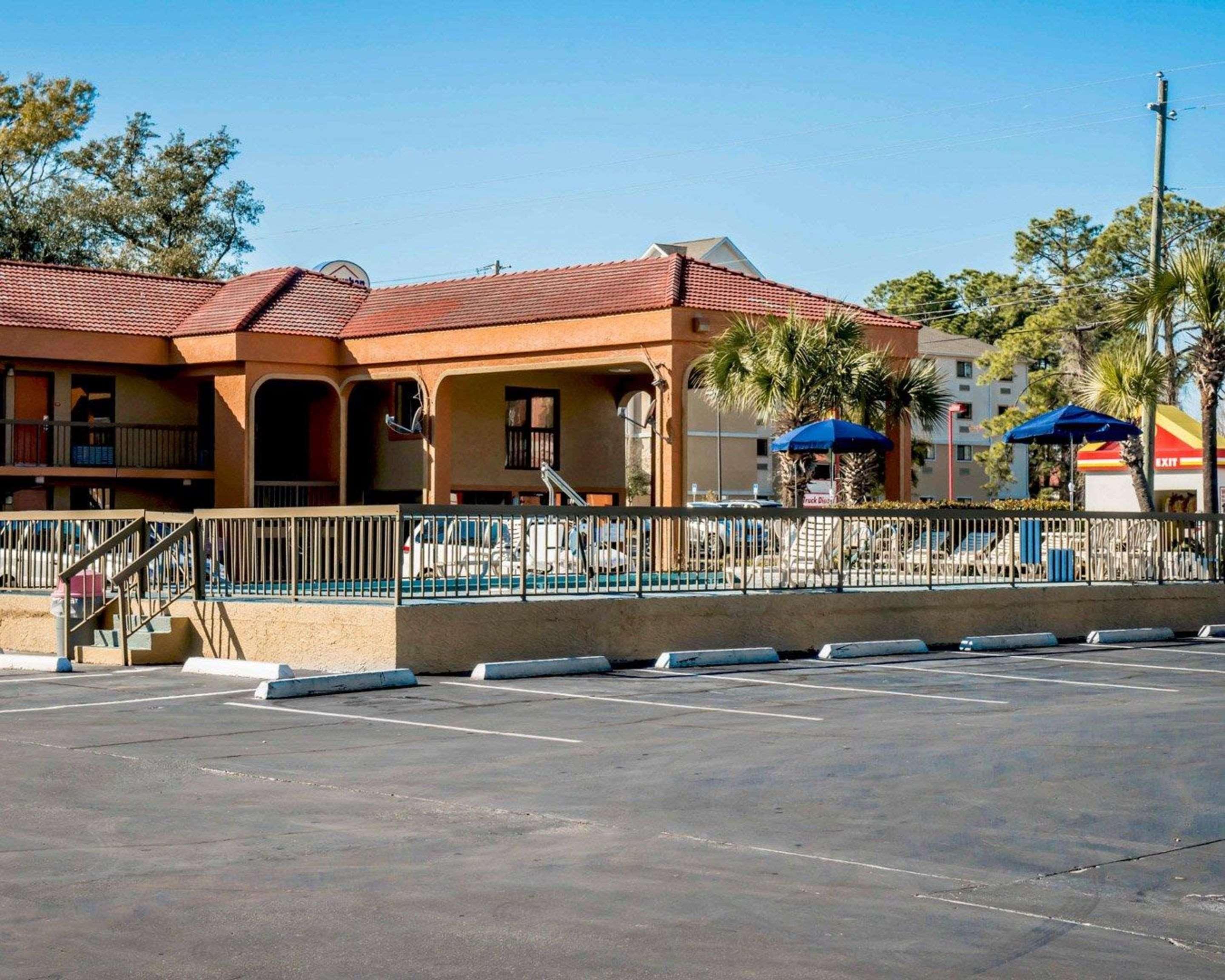 Econo Lodge Panama City Exterior photo