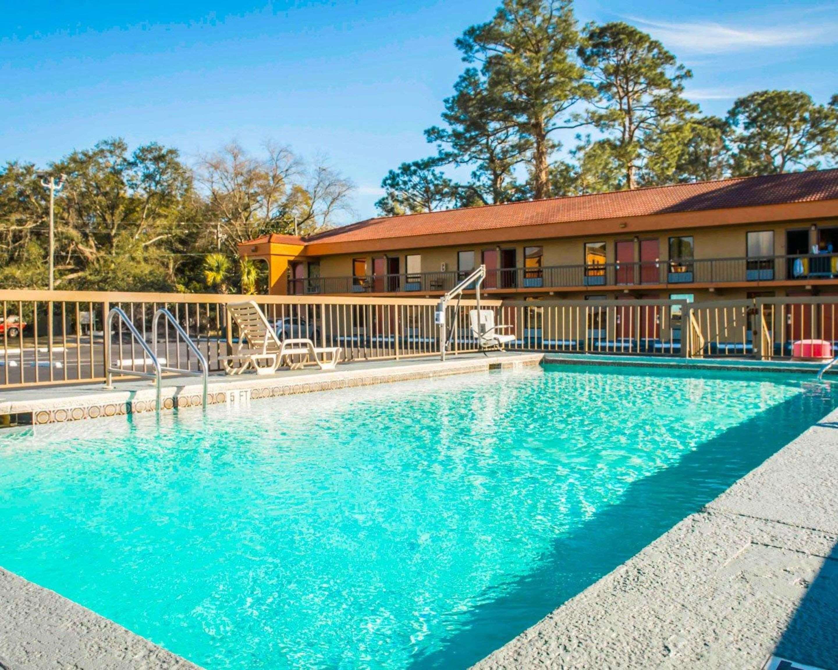 Econo Lodge Panama City Exterior photo