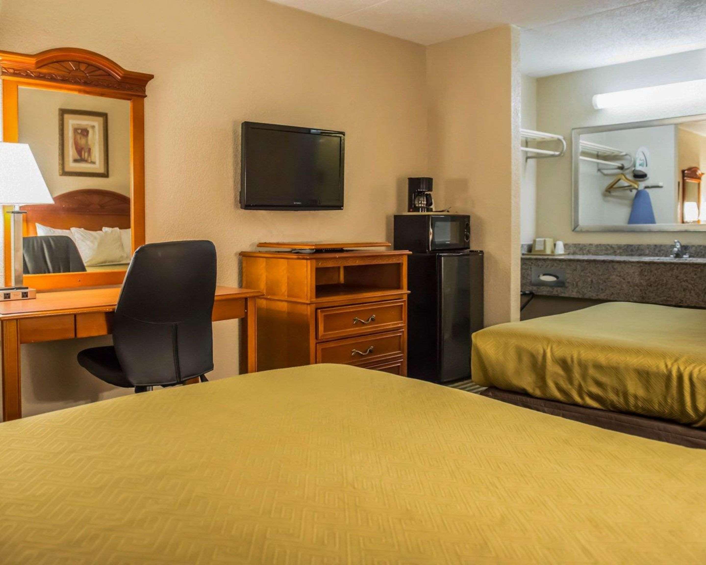 Econo Lodge Panama City Exterior photo