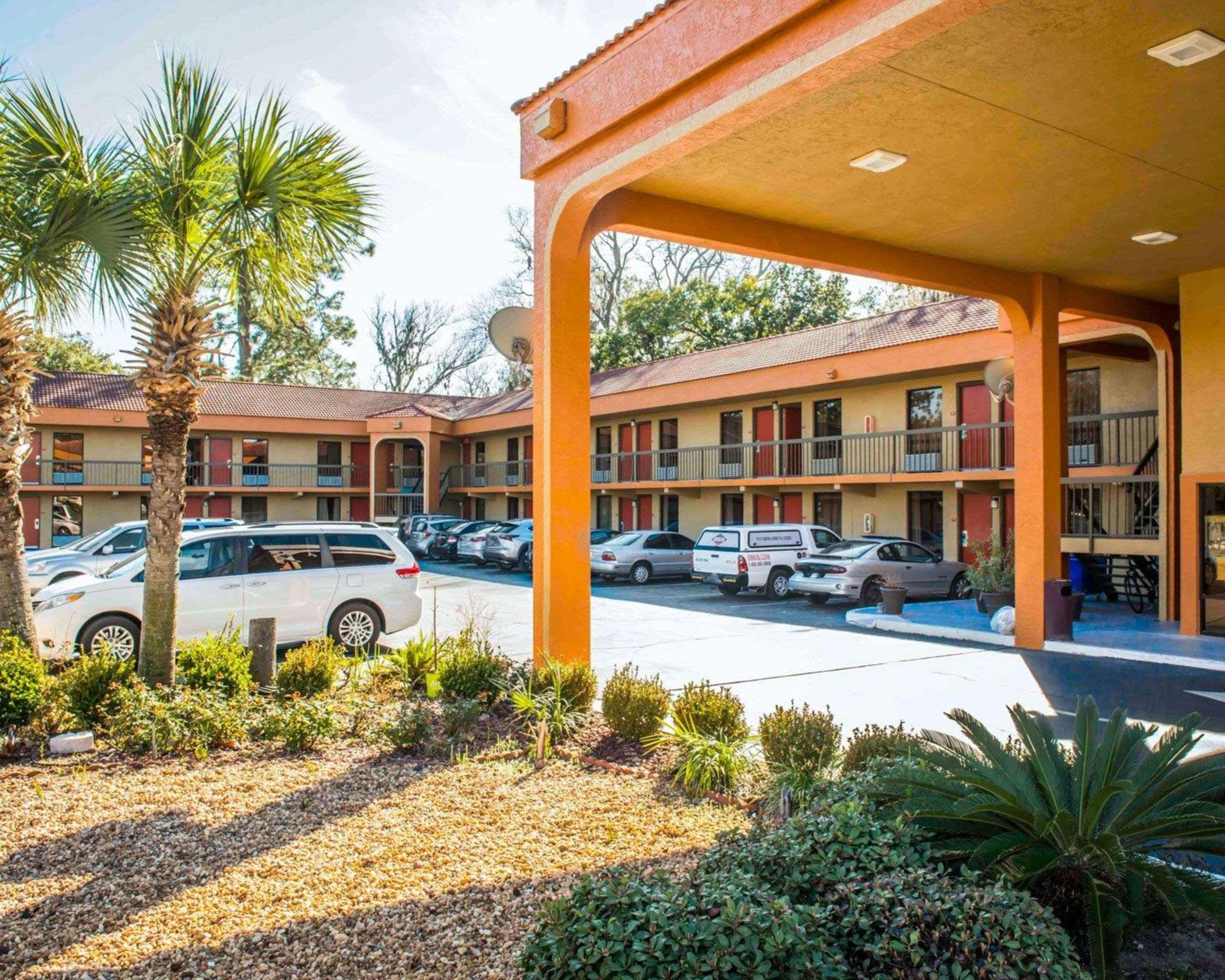 Econo Lodge Panama City Exterior photo